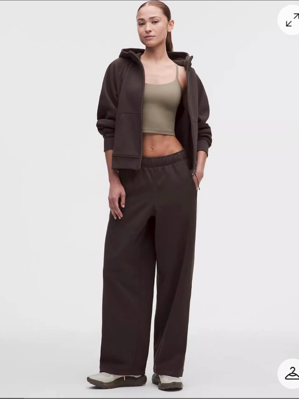 Wide-Leg Women’s Tracksuit Pants ans zip in Dark Brown Comfortable Everyday Fit